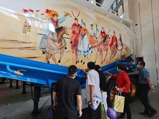 第十七屆中國(guó)（梁山）專用汽車展，輪胎接地氣、涂料更精彩