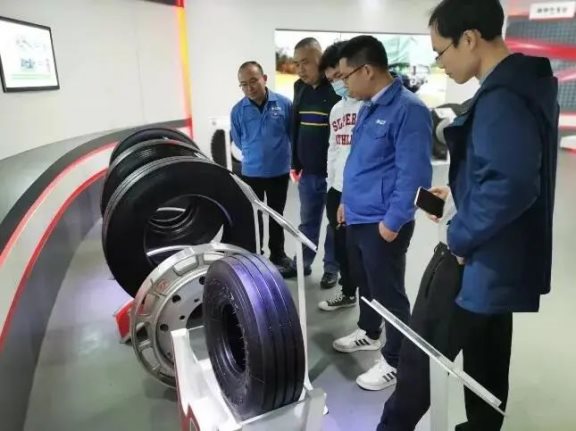 兩家企業(yè)均期待在后續(xù)合作中，攜手共進，共同發(fā)展。