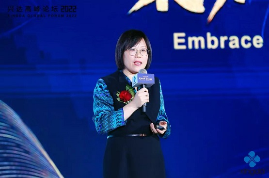 中國(guó)橡膠工業(yè)協(xié)會(huì)會(huì)長(zhǎng)徐文英女士