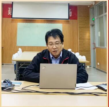 建大集團董事長楊啟仁，建大輪胎昆山廠總經(jīng)理林建良，分別發(fā)表致辭。