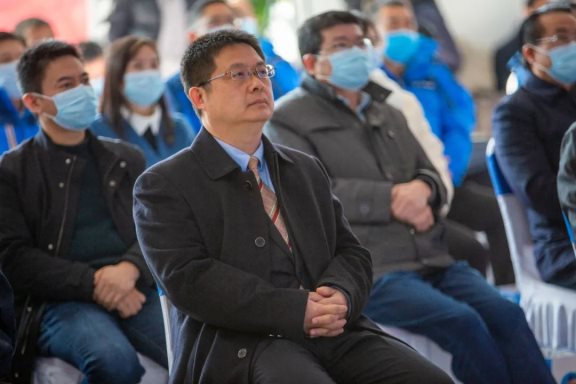 荊門市人民政府黨組成員、副市長雷華