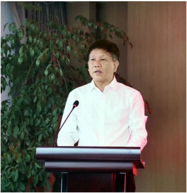 王定杰董事長在致辭中指出，物產中大歐泰有限公司與浙江天輪供應鏈管理有限公司有著相同的地域文化、成長背景、內在基因、產業(yè)思維和發(fā)展愿景