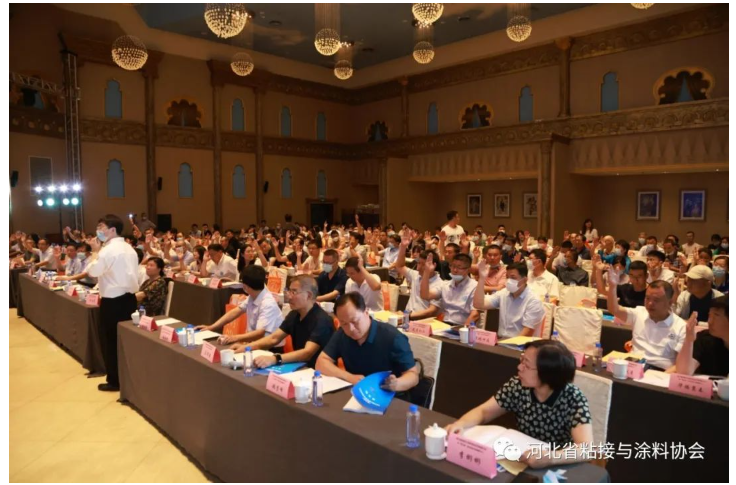 大會聽取并審議通過了第八屆理事會工作報告、財務(wù)報告、協(xié)會章程修改草案、大會選舉辦法、第九屆理事會候選人名單、監(jiān)事名單以及總監(jiān)票人、監(jiān)票人名單。