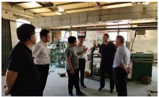 省工信廳化專辦到冠縣開展山東冠力橡膠有限公司輪胎生產(chǎn)企業(yè)現(xiàn)場核查工作。