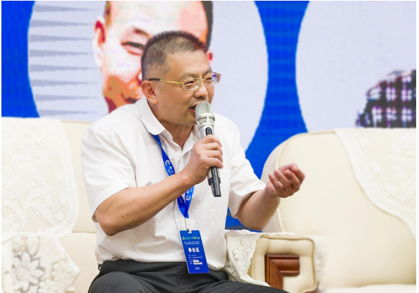 福建省涂料工業(yè)協(xié)會(huì)會(huì)長(zhǎng)、惠宇化工董事長(zhǎng)施義民