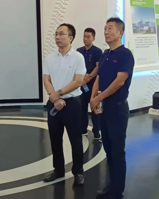浦林成山總裁兼首席執(zhí)行官車寶臻、首佳科技制造有限公司董事長兼總經(jīng)理蘇凡榮，共同在協(xié)議書上簽字。雙方的全面合作，由此揭開了新的篇章。