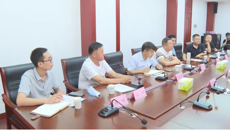　山東正豐貿(mào)易公司董事長(zhǎng)孫波、山西諾辰橡膠制品公司董事長(zhǎng)梅叼表示，左權(quán)區(qū)位交通優(yōu)勢(shì)明顯，能源資源豐富，營(yíng)商環(huán)境良好，政策扶持力度大，對(duì)待客商誠(chéng)意十足，有助于企業(yè)降低運(yùn)營(yíng)成本、實(shí)現(xiàn)壯大發(fā)展。