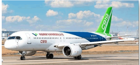 三角自主研發(fā)設計的國產大飛機C919主、前輪胎已通過國際先進標準CTSO-C62e的全部技術要求，實現(xiàn)了航空輪胎的國產化，打破了航空產業(yè)的“卡脖子”問題，能夠為國產大飛機規(guī)?；逃眉皣H化提供輪胎支持。