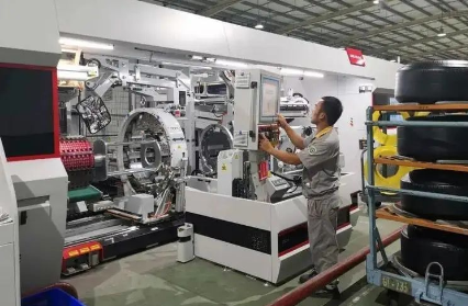 此外，中國化學(xué)工業(yè)桂林工程有限公司的“五復(fù)合橡膠擠出機組研制”項目，入圍中國工業(yè)大獎提名獎候選項目名單。