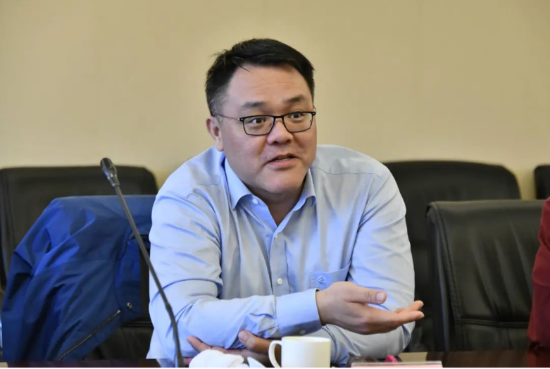 佐敦張家港公司與沙鋼是張家港的兄弟企業(yè)，都在向著更高質(zhì)量、更綠色環(huán)保方向發(fā)展，希望雙方加強(qiáng)互動(dòng)、反饋以及高層對(duì)話，在更多戰(zhàn)略層面上進(jìn)行合作，成為親密伙伴。
