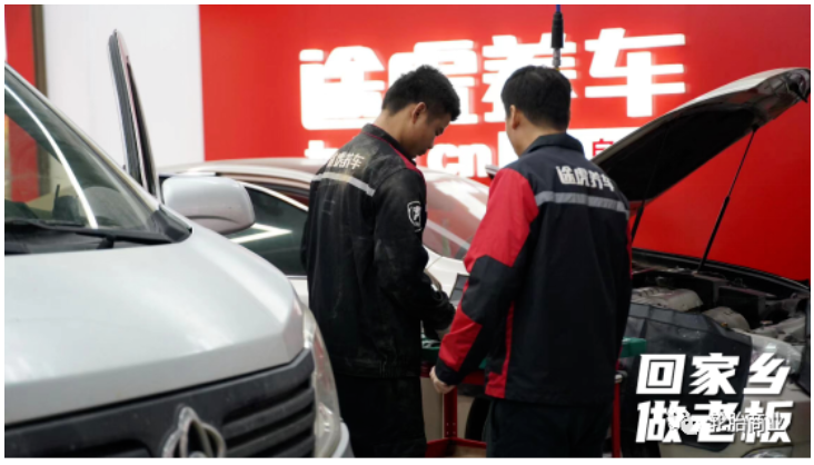 門店的進駐讓當?shù)仄奕瞬旁诩议T口有了更好的就業(yè)機會