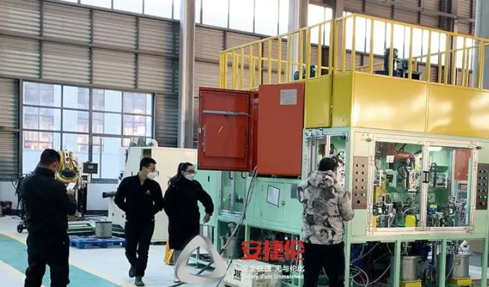 知名汽車減振橡膠制品企業(yè)亞新科，到訪安捷倫驗(yàn)收內(nèi)孔自動(dòng)涂膠機(jī)