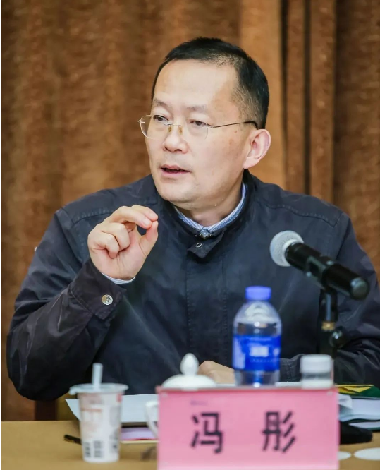 馮彤在總結講話中對為廣墾橡膠事業(yè)發(fā)展做出貢獻的老一輩領導及同事們表示衷心感謝，沒有當年的不懈奮斗，也就沒有今天的良好發(fā)展局面。