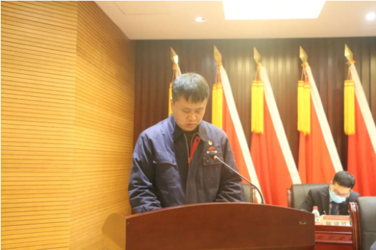 會(huì)議聽取審議了公司工會(huì)副主席姚衛(wèi)作的職代會(huì)閉會(huì)期間職工民主管理和集體合同執(zhí)行檢查情況報(bào)告。