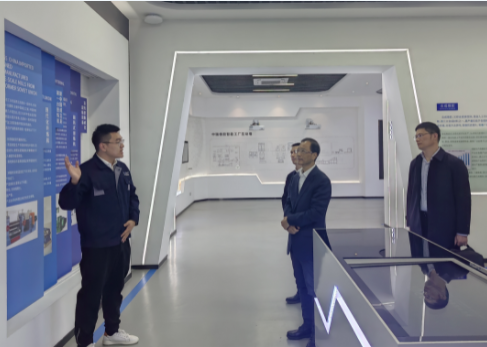 在座談會(huì)上，中瑞的董事長王建森向陳主席一行表示熱烈歡迎，并感謝溫州市政協(xié)對(duì)民營企業(yè)營商環(huán)境的支持。他介紹了公司目前的發(fā)展?fàn)顩r，并提出了一些遇到的難點(diǎn)和建議。陳主席勉勵(lì)企業(yè)樹立信心，指出方法總比困難多。他希望各級(jí)單位精準(zhǔn)幫扶企業(yè)克服困難，為民企創(chuàng)建優(yōu)質(zhì)營商環(huán)境，全力以赴推動(dòng)地方經(jīng)濟(jì)高質(zhì)量發(fā)展。