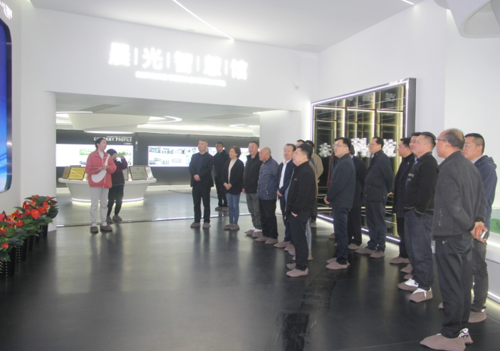 會議上，涂料行業(yè)協(xié)會秘書長丁智向與會代表匯報了2022年協(xié)會工作總結和2023年工作計劃，并提出了具體措施。該工作報告隨后經經理事會討論一致通過。大會還聽取了輪值會長安敏琦所做的《2022年協(xié)會財務報告》，并獲得審議通過。大會宣布關于協(xié)會人事調整提交江蘇省涂料行業(yè)協(xié)會第四屆理事會，提交大會審議并獲得通過。