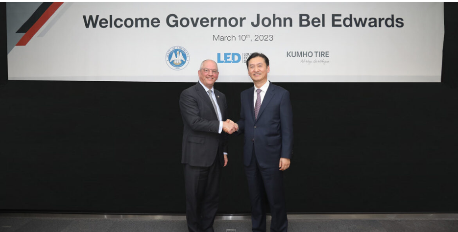 由路易斯安那州州長(zhǎng) John Bel Edwards 率領(lǐng)的貿(mào)易代表團(tuán)訪問(wèn)了錦湖輪胎位于韓國(guó)首爾的總部。代表團(tuán)，會(huì)見(jiàn)了錦湖輪胎首席執(zhí)行官 Il-Taek Jung、全球銷售主管 Seung-Bin Lim 和供應(yīng)鏈管理主管 Eun-Sun Lee。