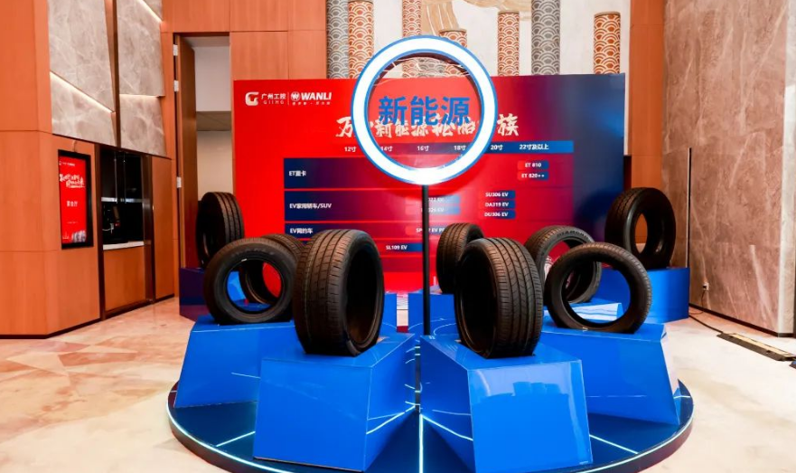 萬(wàn)力表示，2023年，國(guó)內(nèi)新能源車(chē)市場(chǎng)競(jìng)爭(zhēng)呈現(xiàn)白熱化趨勢(shì)，使用場(chǎng)景不斷拓寬。萬(wàn)力輪胎準(zhǔn)確把握新能源車(chē)輪胎市場(chǎng)變化形勢(shì)，基于多年新能源產(chǎn)品研發(fā)經(jīng)驗(yàn)，十年磨一劍，從用戶需求入手，打造新能源時(shí)代的專(zhuān)屬好產(chǎn)品。