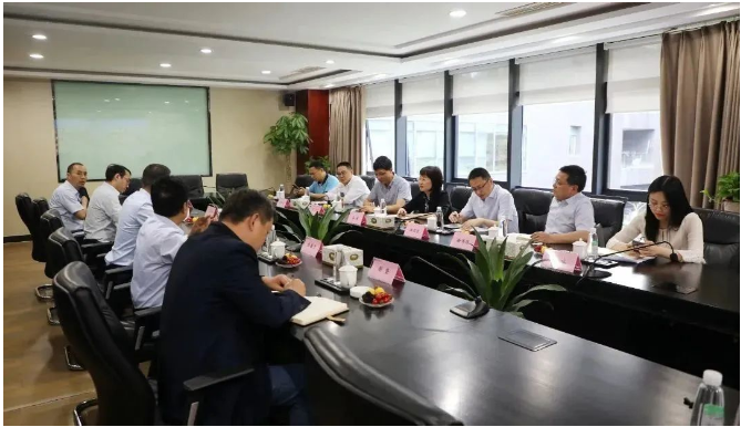 寧波市經(jīng)信局副局長(zhǎng)谷霞一行蒞臨建新調(diào)研指導(dǎo)