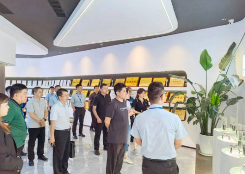 貴州省市場監(jiān)督管理局調研組近日對固達電纜集團進行了實地調研。此次調研旨在深入了解固達電纜集團在電線電纜產品的生產和銷售質量安全方面的情況，以配合國家市場監(jiān)督管理總局頒布的第75號和第76號令的落實。固達電纜集團總裁林運芝及相關部門負責人陪同調研組一行進行了詳細介紹。