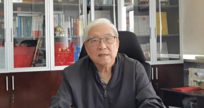 在論壇上，兩位中國工程院院士分別發(fā)來視頻致辭，給輪胎界的工程技術(shù)人員寄予了深情的祝福。