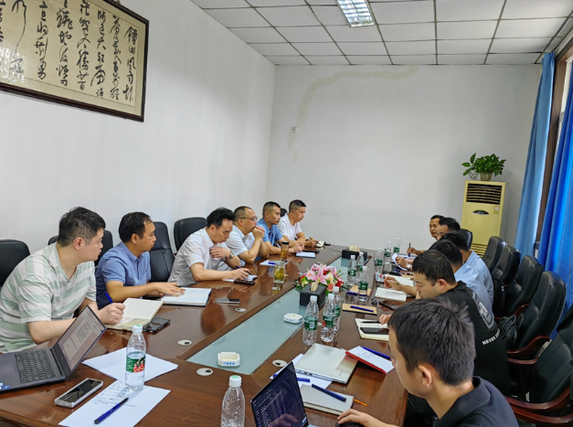 四川路易投資管理有限公司副總經理龍維軍一行前往海大集團進行了學習交流，加深了雙方的合作關系。