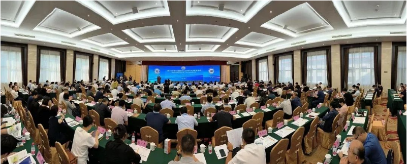 2023中國石油和化工企業(yè)500強(qiáng)發(fā)布會暨全面加快建設(shè)世界一流企業(yè)高峰論壇于近日在河南濮陽盛大召開。這一盛會的重頭戲是2023中國石油和化工企業(yè)500強(qiáng)排行榜的發(fā)布，令人矚目的是，有38家輪胎企業(yè)成功榜上有名。