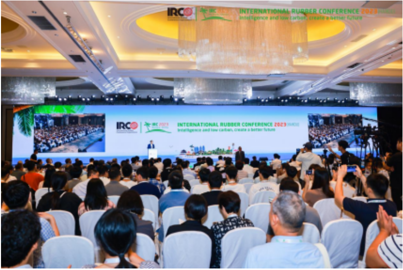 據(jù)了解，國際橡膠會(huì)議(IRC)是國際橡膠會(huì)議組織(IRCO)的大型重要會(huì)議，每年一次，由成員國中的會(huì)權(quán)國家輪流主辦。中國已成功主辦過三次，而IRC2023是中國再次舉辦的盛會(huì)。本次大會(huì)主題為“智能低碳，共創(chuàng)美好未來”。