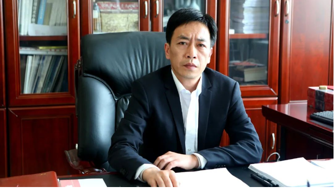 這些殊榮的取得，旨在充分肯定竇勇的領(lǐng)導(dǎo)才能以及大業(yè)股份在研發(fā)、產(chǎn)品創(chuàng)新和知識(shí)產(chǎn)權(quán)方面的卓越工作。據(jù)悉，竇勇一直致力于推動(dòng)企業(yè)走向“科技興企”的道路，并持續(xù)加大科研投入和技術(shù)開發(fā)力度。